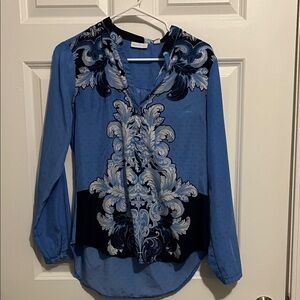 New York & Company Blue Patterned Blouse